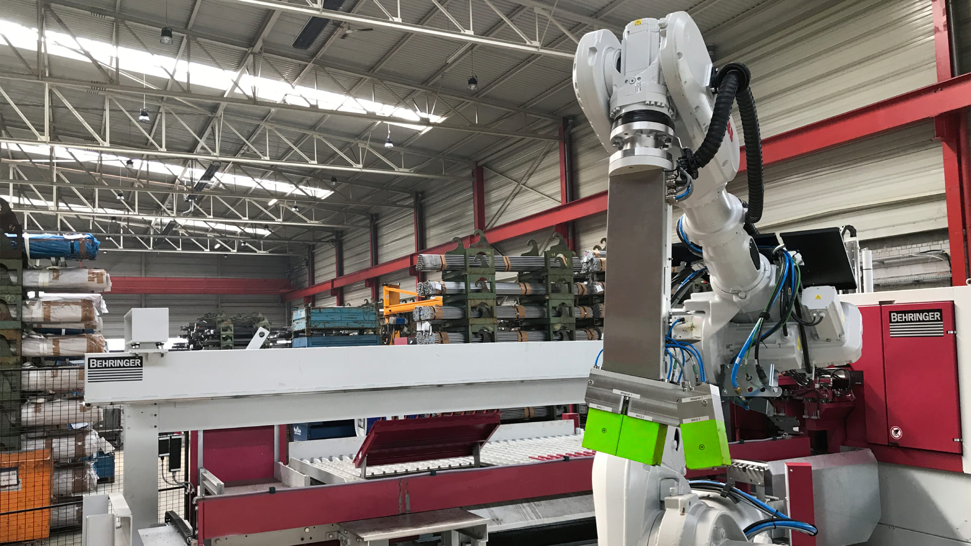 Automatisierte Lastaufnahme mit FXE-M Elektro-Permanent Lasthebemagneten